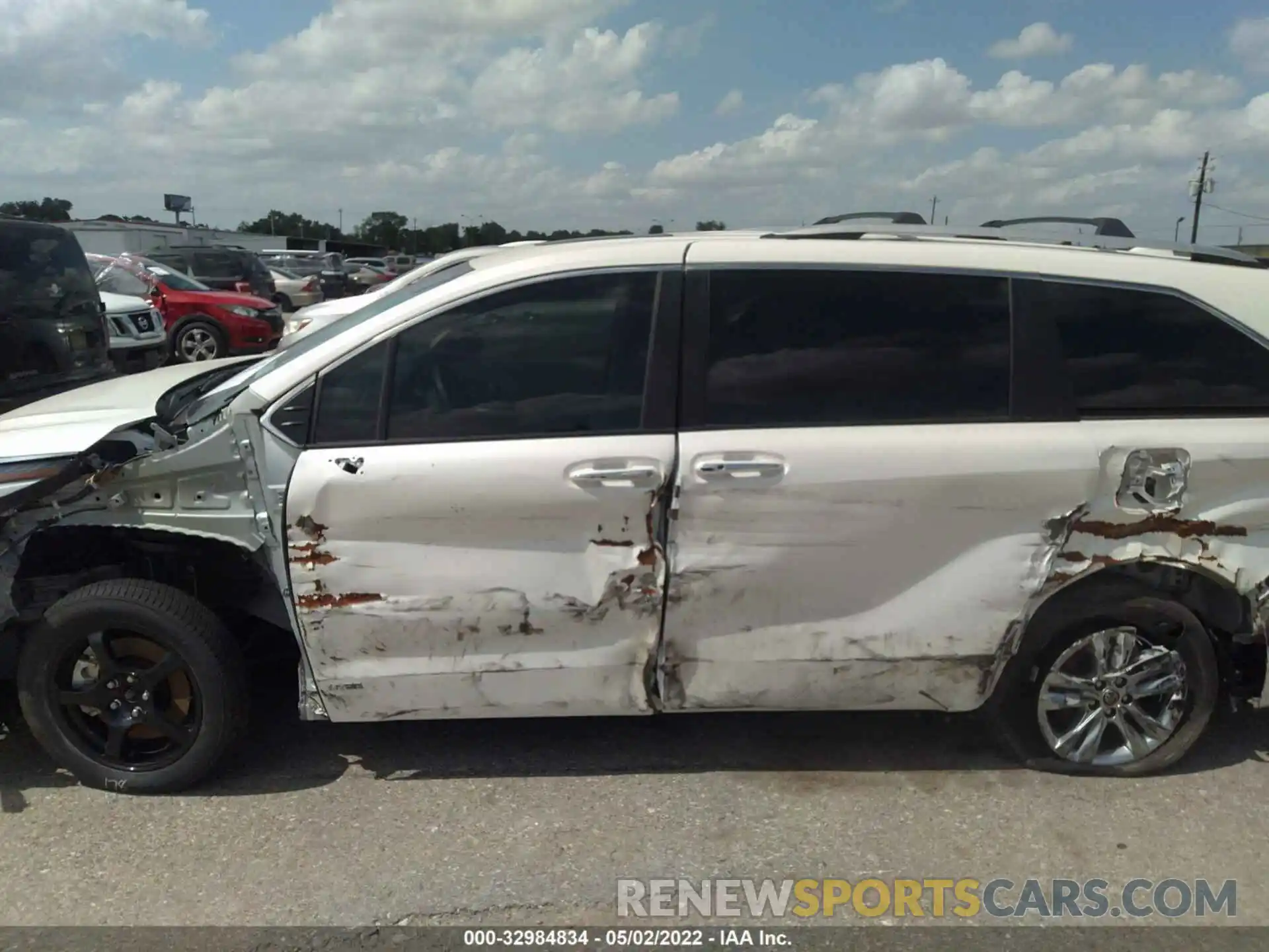 6 Photograph of a damaged car 5TDZRKEC6MS018226 TOYOTA SIENNA 2021