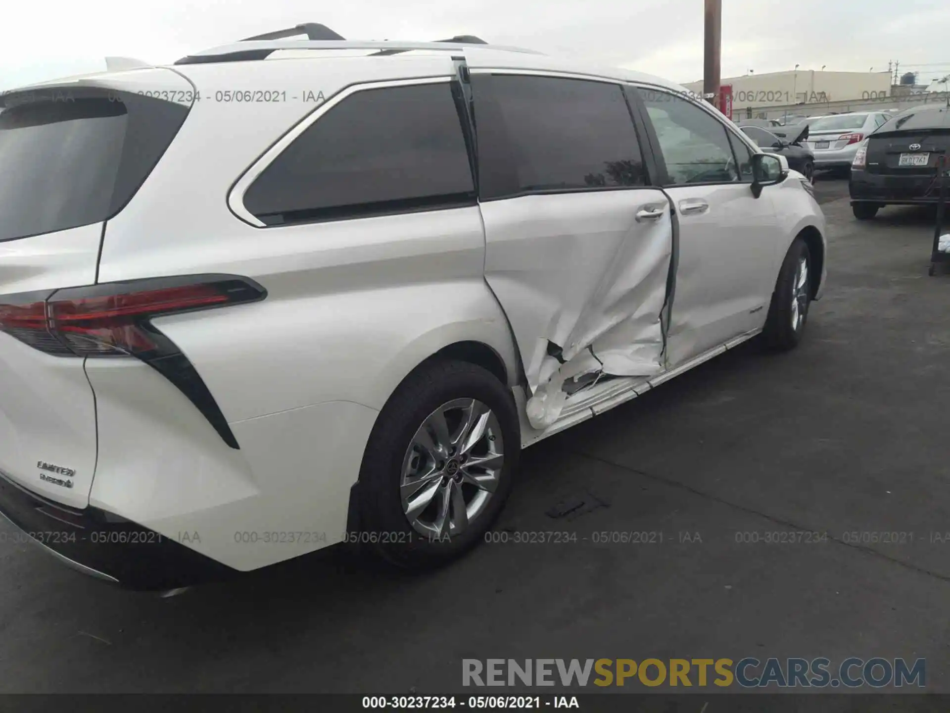 4 Фотография поврежденного автомобиля 5TDZRKEC6MS026956 TOYOTA SIENNA 2021