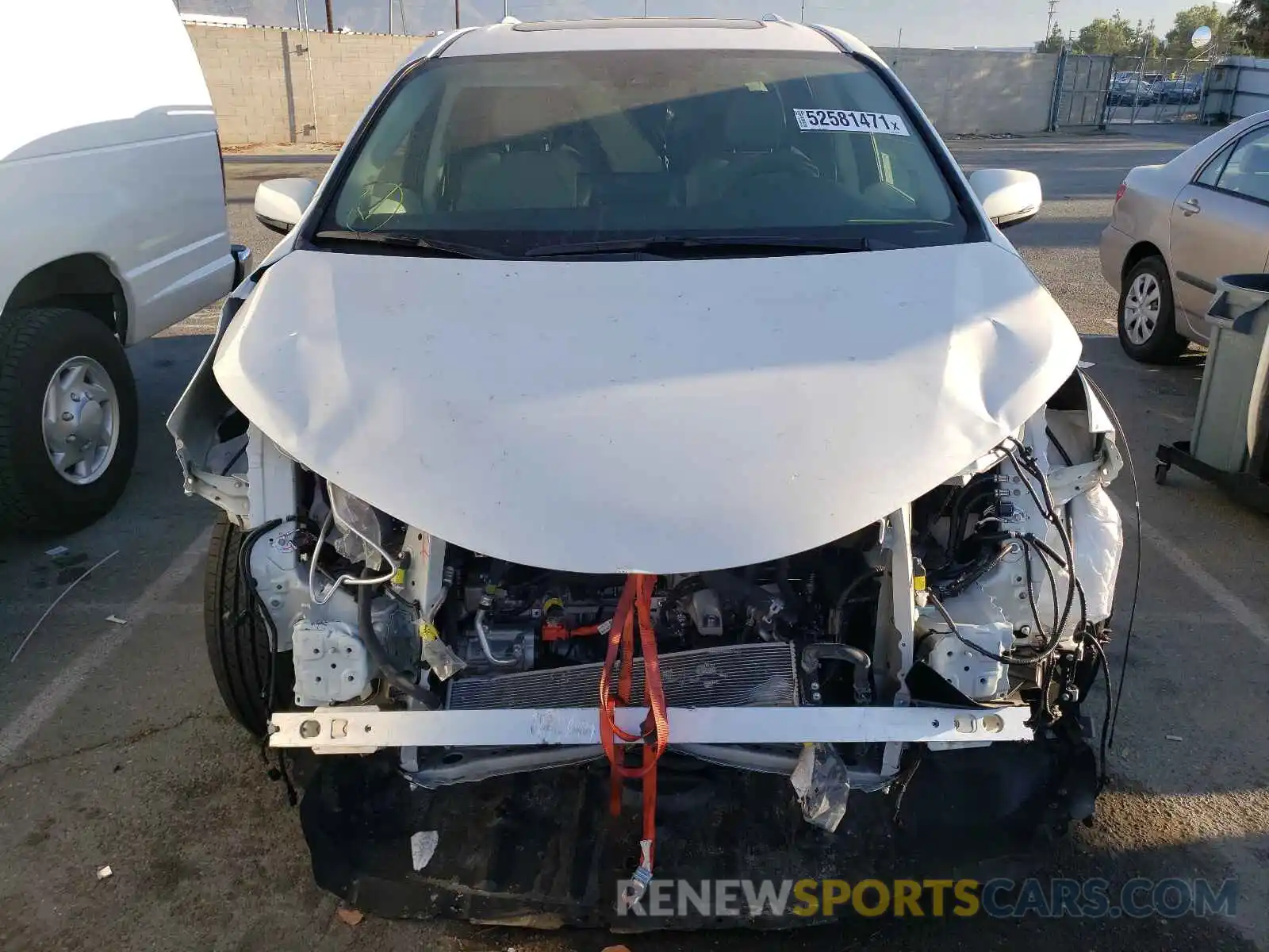 9 Photograph of a damaged car 5TDZRKEC8MS030359 TOYOTA SIENNA 2021