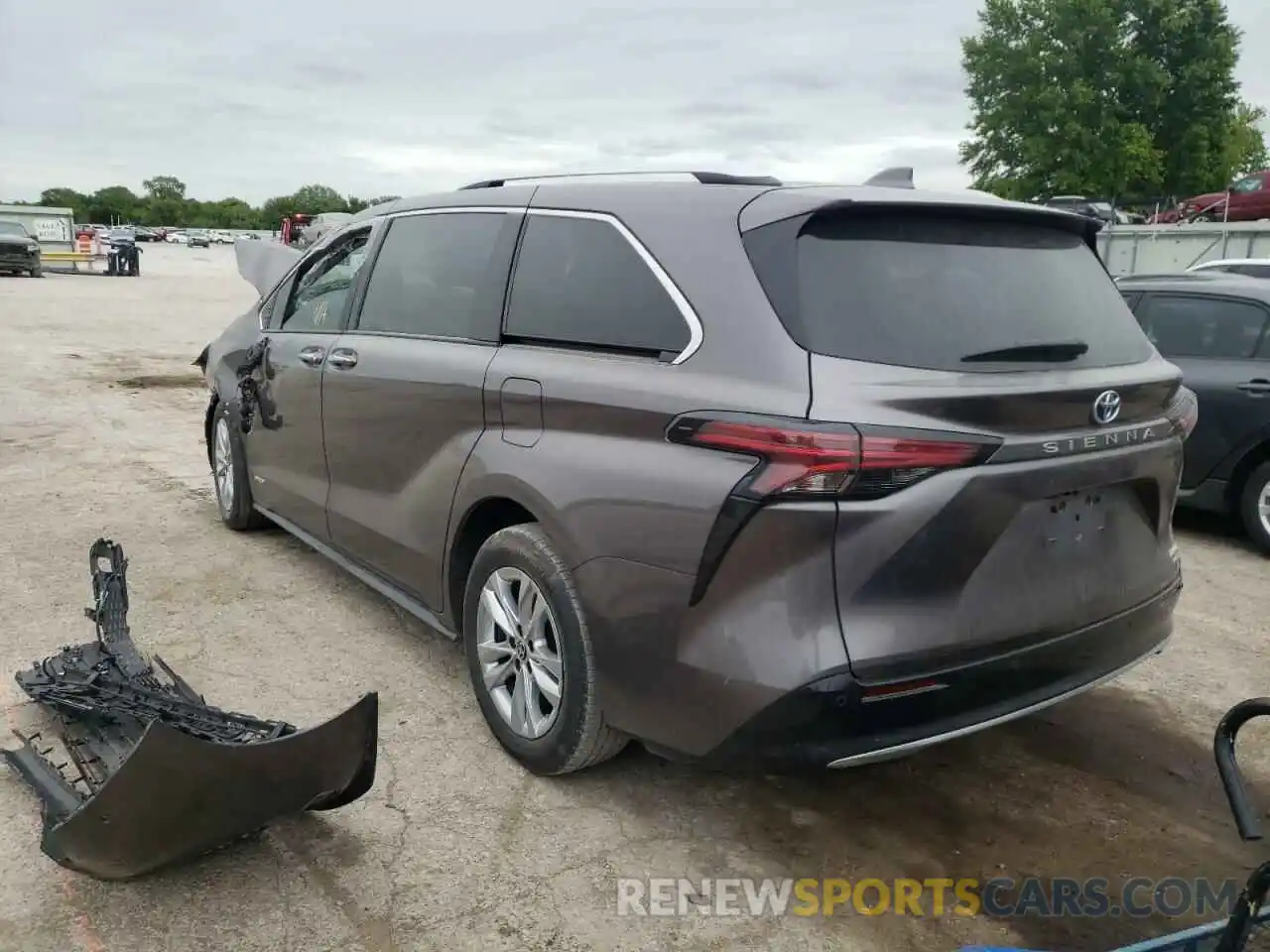 3 Photograph of a damaged car 5TDZRKEC9MS007771 TOYOTA SIENNA 2021