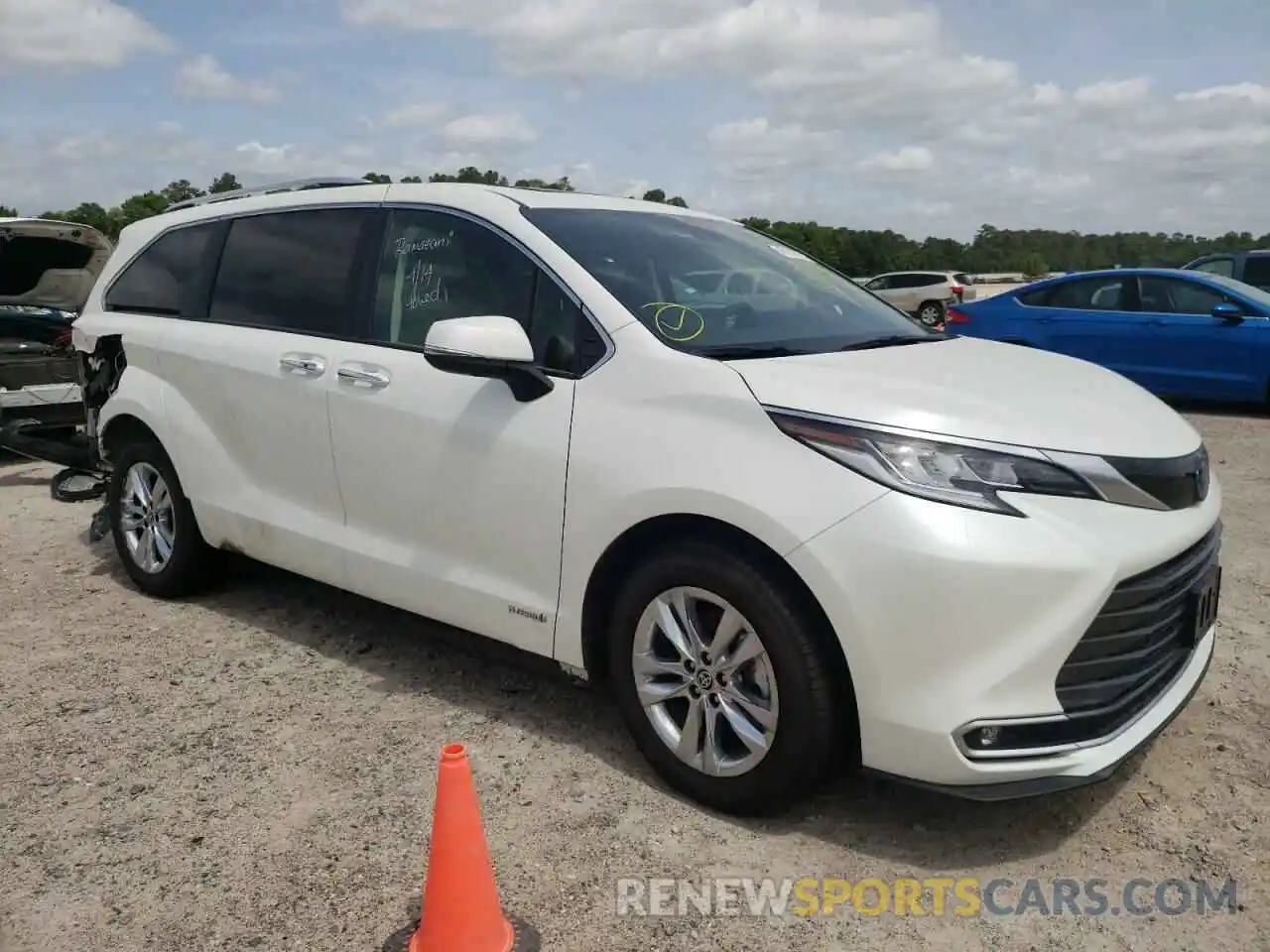 1 Photograph of a damaged car 5TDZRKEC9MS018494 TOYOTA SIENNA 2021