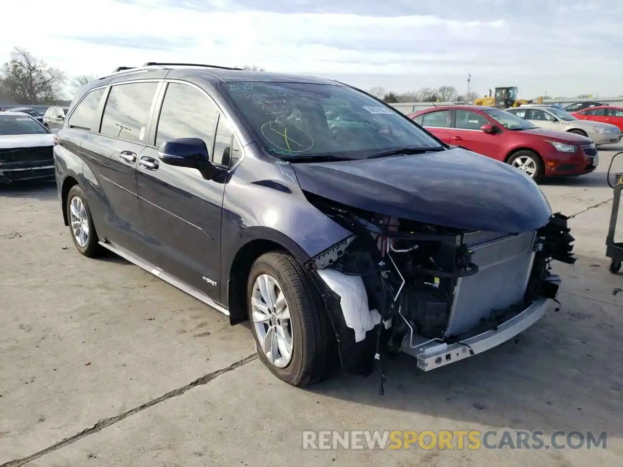 1 Фотография поврежденного автомобиля 5TDZRKEC9MS069235 TOYOTA SIENNA 2021