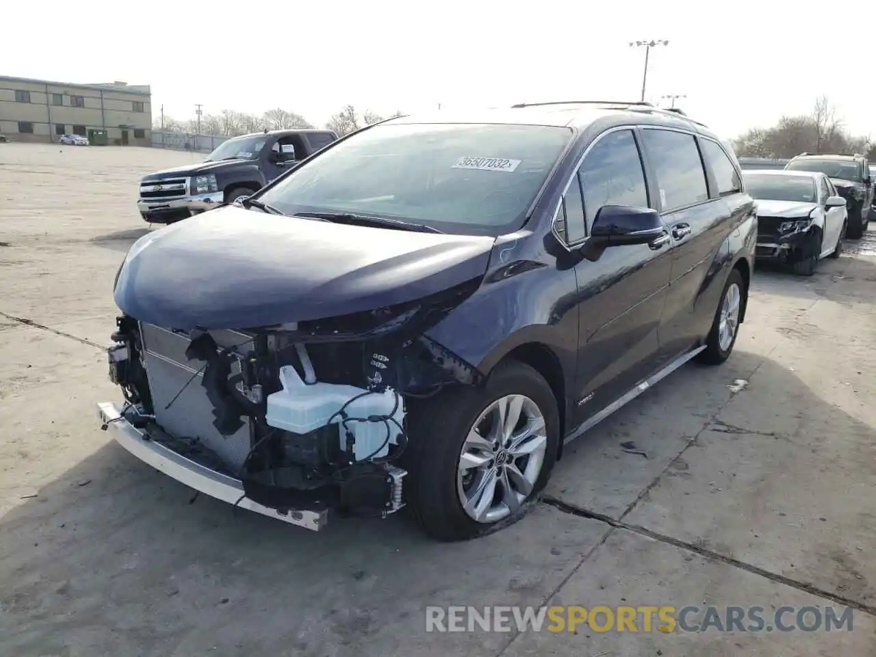 2 Photograph of a damaged car 5TDZRKEC9MS069235 TOYOTA SIENNA 2021