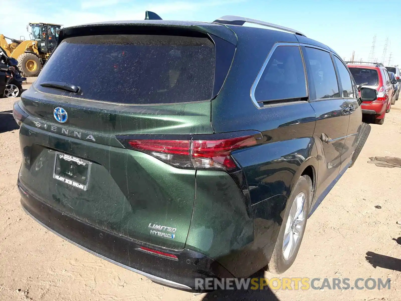 4 Photograph of a damaged car 5TDZSKFC0MS002901 TOYOTA SIENNA 2021