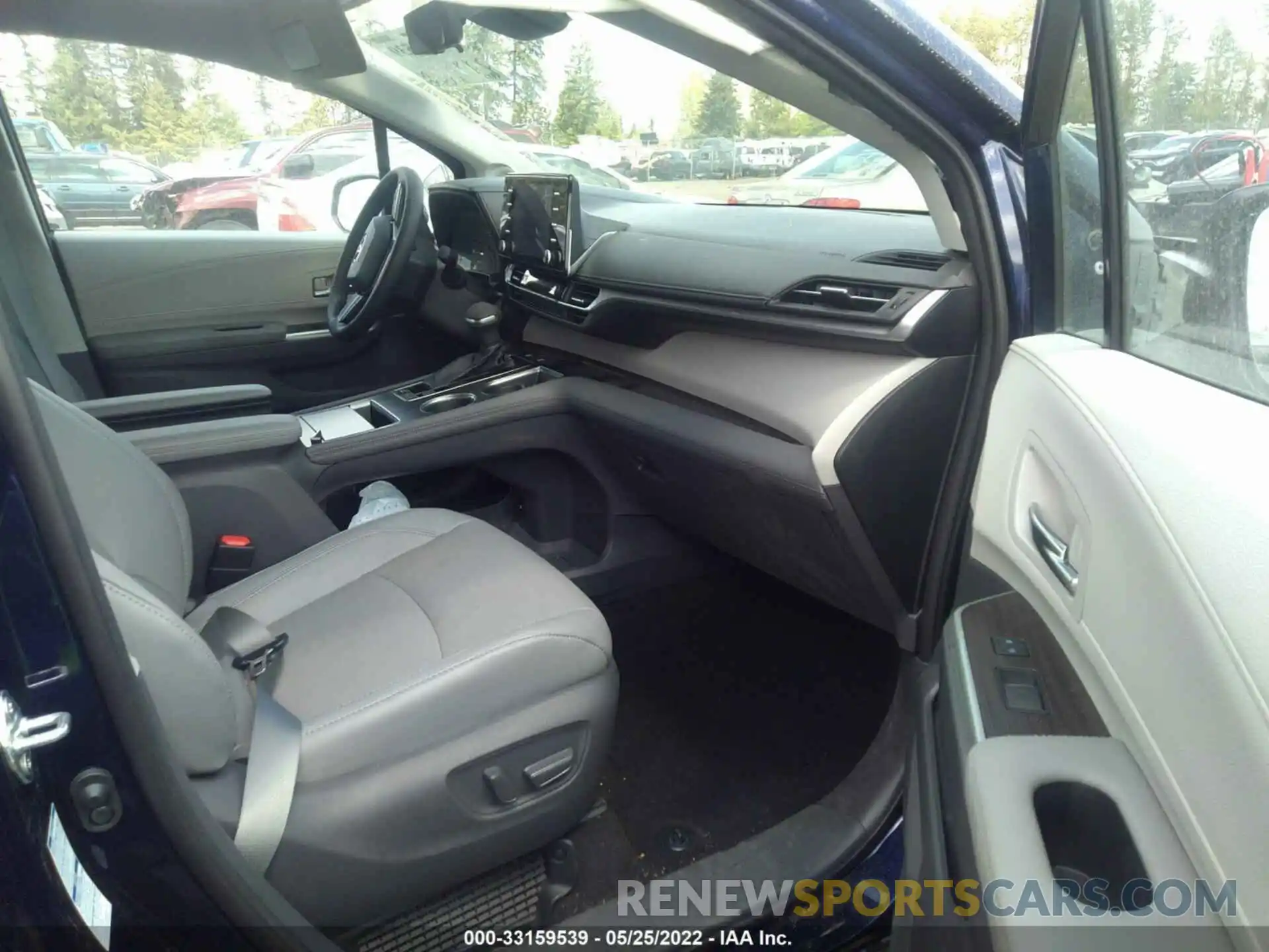 5 Photograph of a damaged car 5TDZSKFC1MS020288 TOYOTA SIENNA 2021