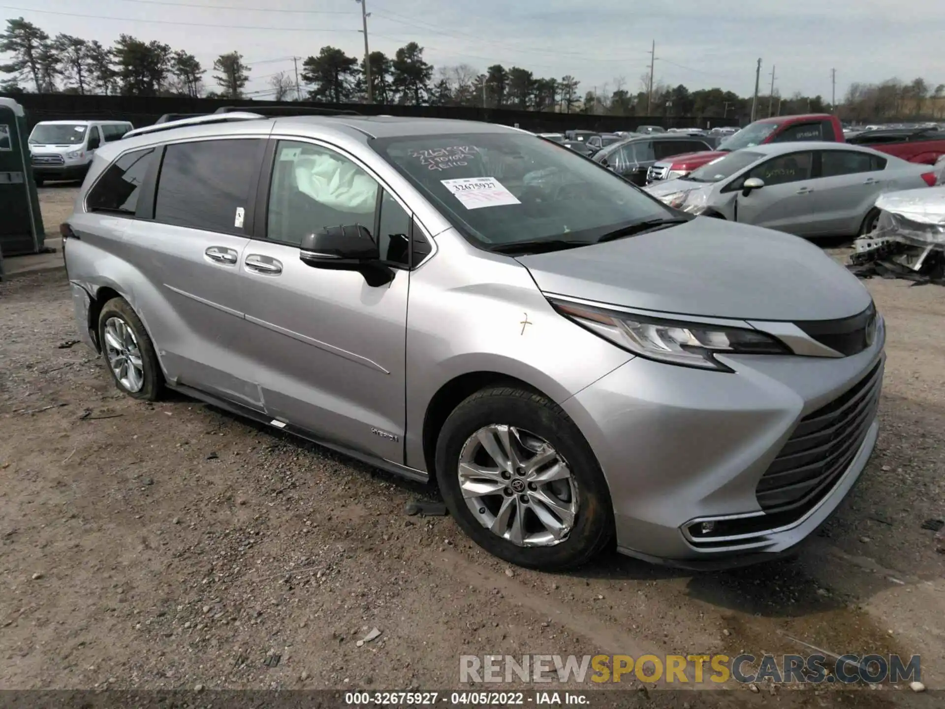 1 Photograph of a damaged car 5TDZSKFC1MS032313 TOYOTA SIENNA 2021