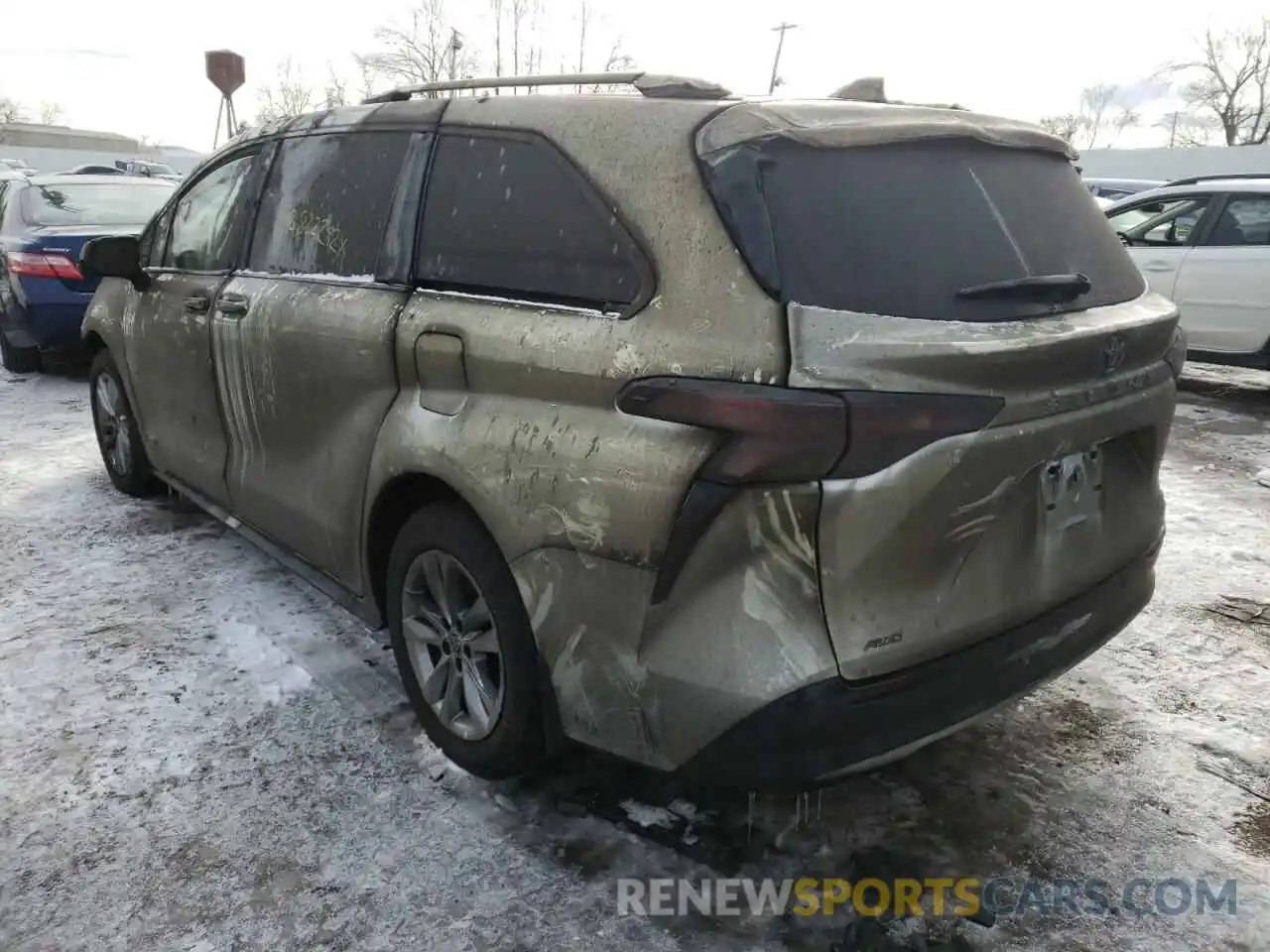 3 Photograph of a damaged car 5TDZSKFC3MS034631 TOYOTA SIENNA 2021