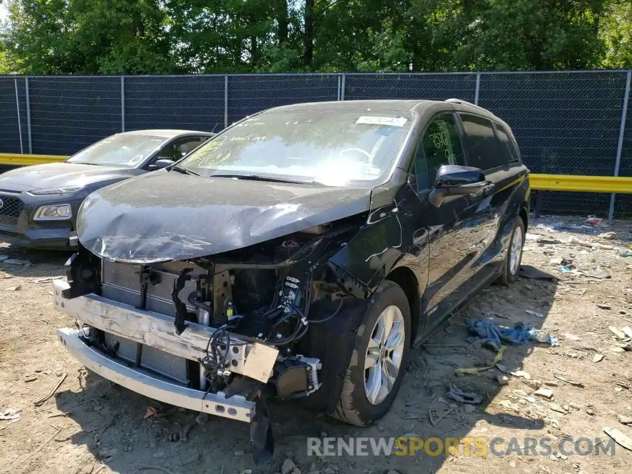 2 Photograph of a damaged car 5TDZSKFC4MS008118 TOYOTA SIENNA 2021