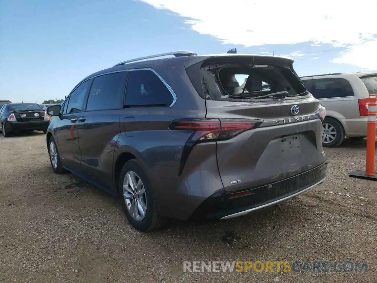 3 Photograph of a damaged car 5TDZSKFC4MS010418 TOYOTA SIENNA 2021