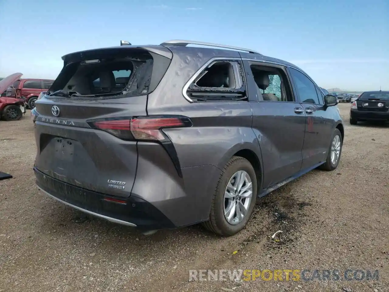 4 Photograph of a damaged car 5TDZSKFC4MS010418 TOYOTA SIENNA 2021