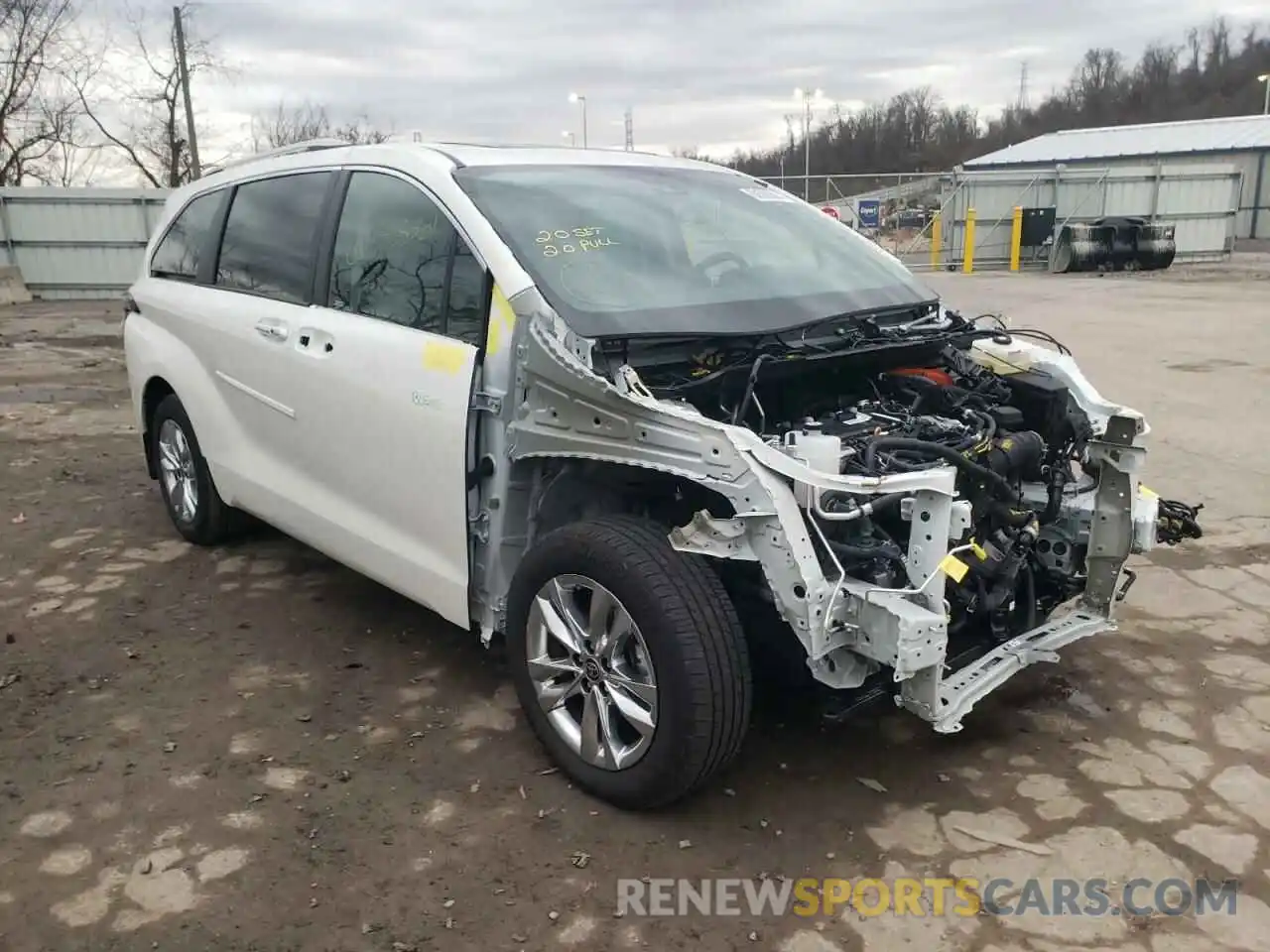 1 Photograph of a damaged car 5TDZSKFC5MS014851 TOYOTA SIENNA 2021