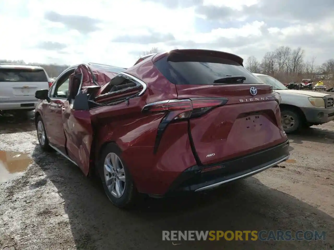 3 Photograph of a damaged car 5TDZSKFCXMS015218 TOYOTA SIENNA 2021