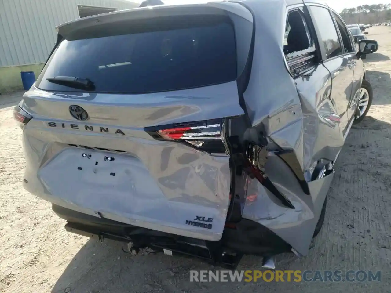 9 Photograph of a damaged car 5TDASKFC6NS053527 TOYOTA SIENNA 2022