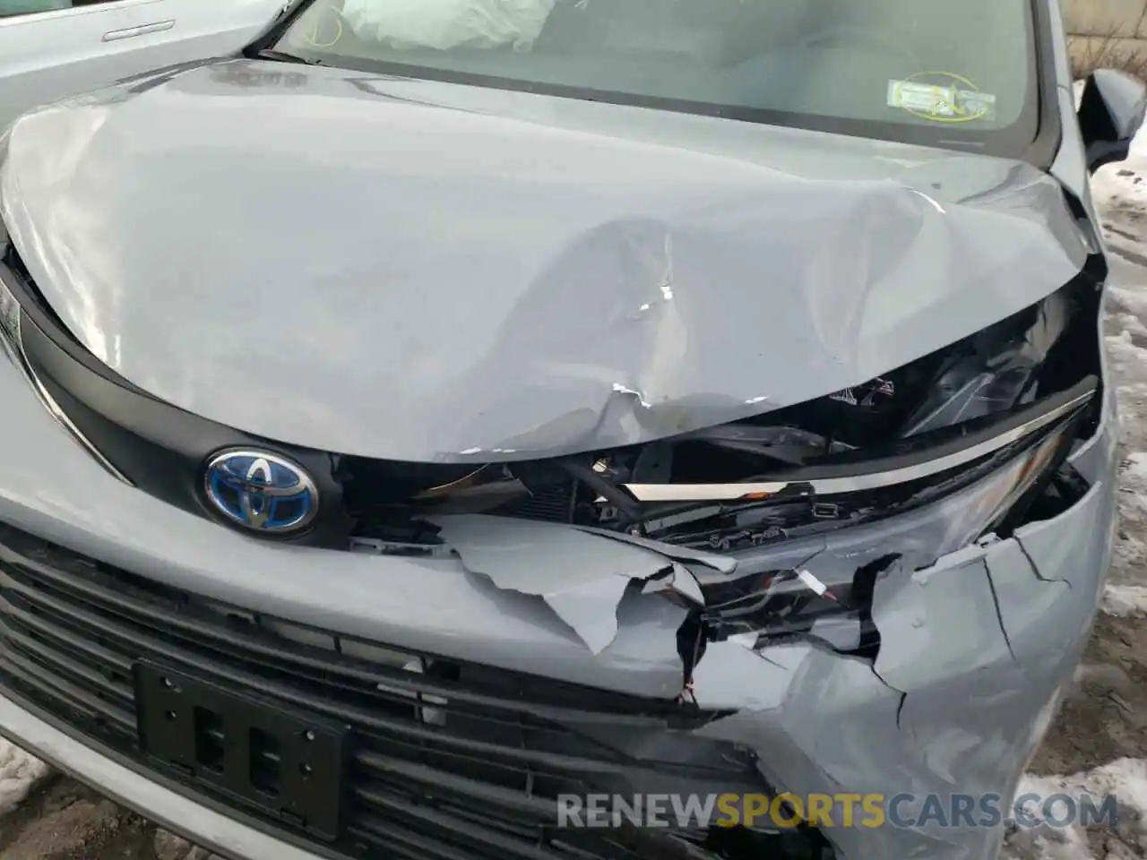 9 Photograph of a damaged car 5TDASKFCXNS043020 TOYOTA SIENNA 2022