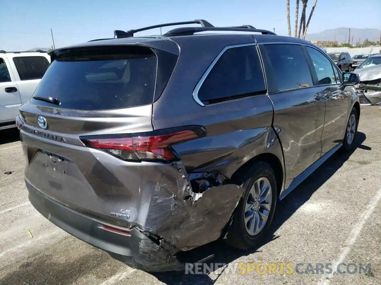 4 Photograph of a damaged car 5TDBRKEC1NS093029 TOYOTA SIENNA 2022