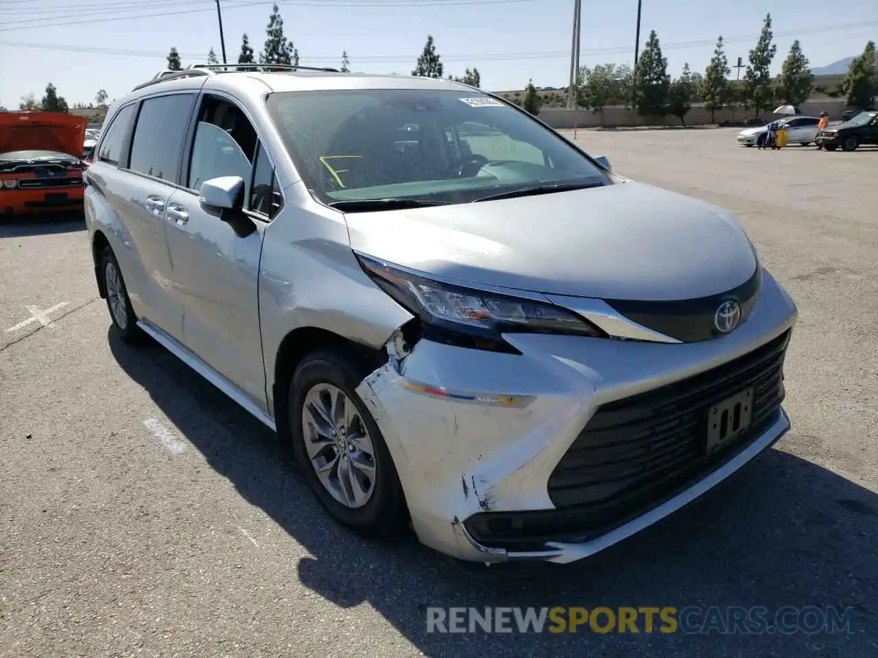 1 Photograph of a damaged car 5TDBRKEC3NS098233 TOYOTA SIENNA 2022