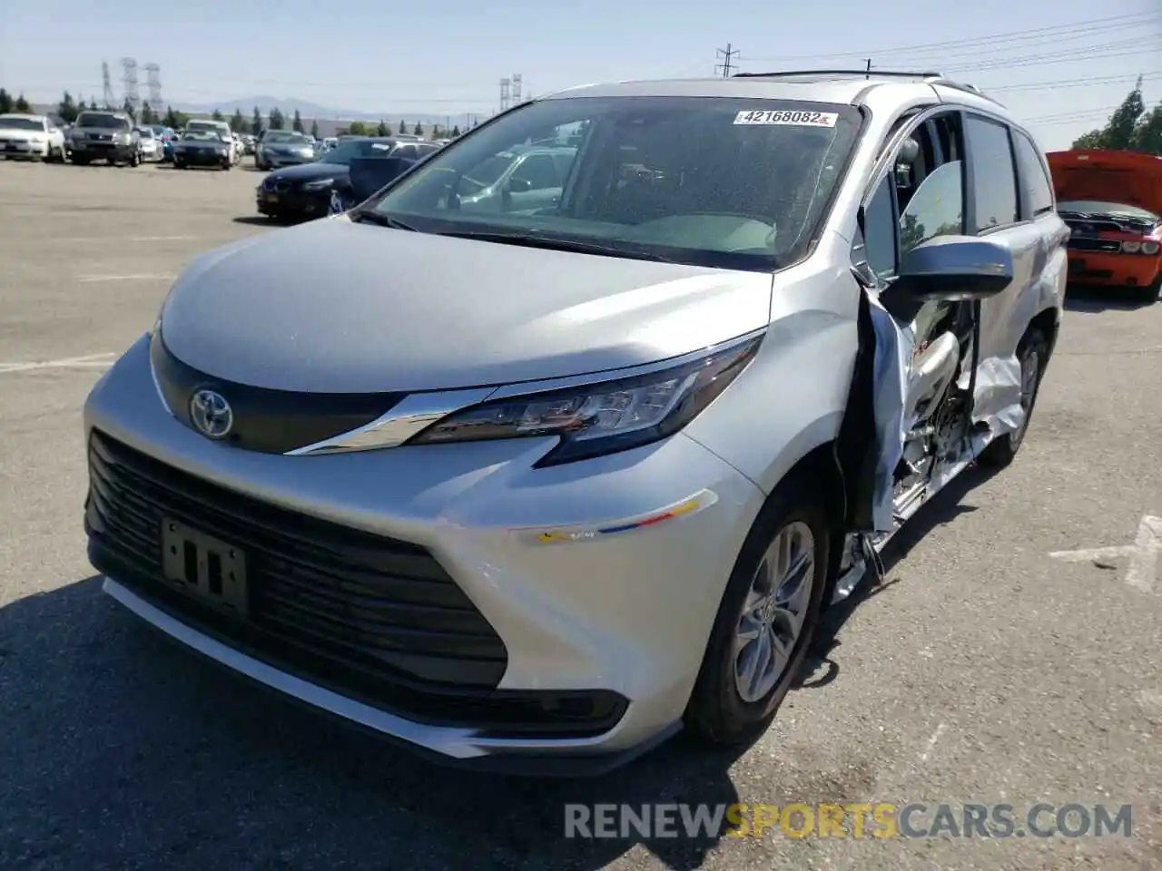 2 Photograph of a damaged car 5TDBRKEC3NS098233 TOYOTA SIENNA 2022