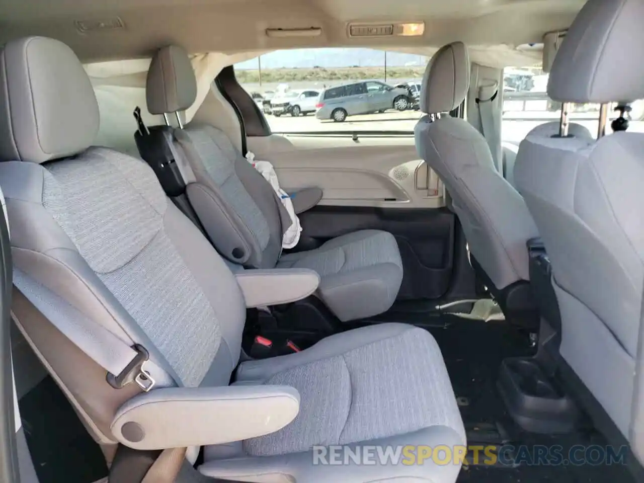 6 Photograph of a damaged car 5TDBRKEC3NS098233 TOYOTA SIENNA 2022