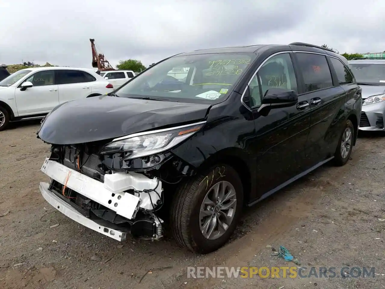 2 Photograph of a damaged car 5TDDRKEC6NS091530 TOYOTA SIENNA 2022