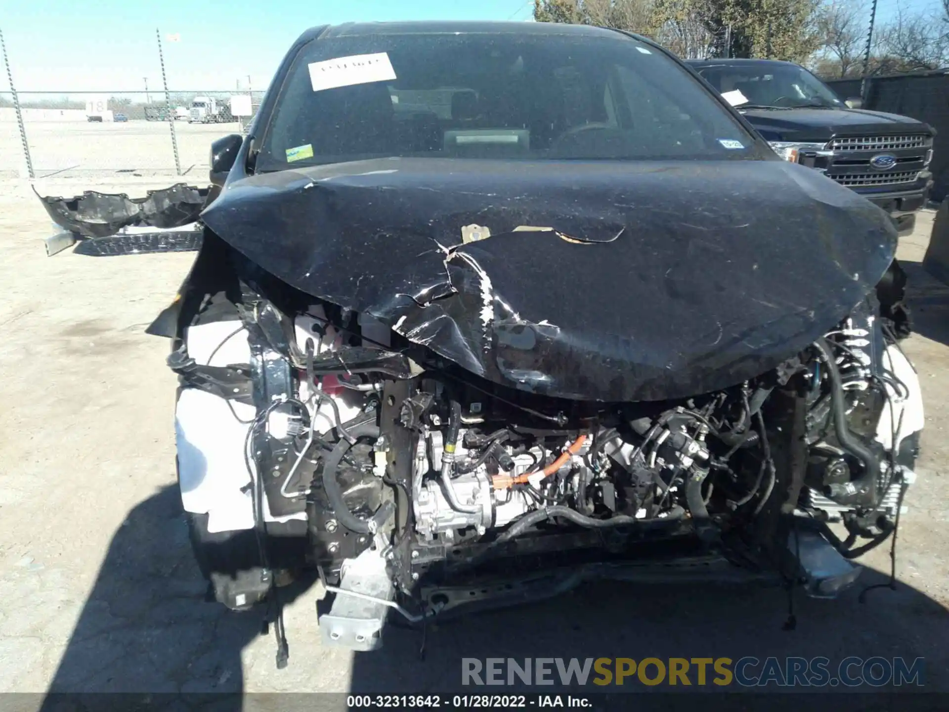 6 Photograph of a damaged car 5TDDSKFC1NS041671 TOYOTA SIENNA 2022