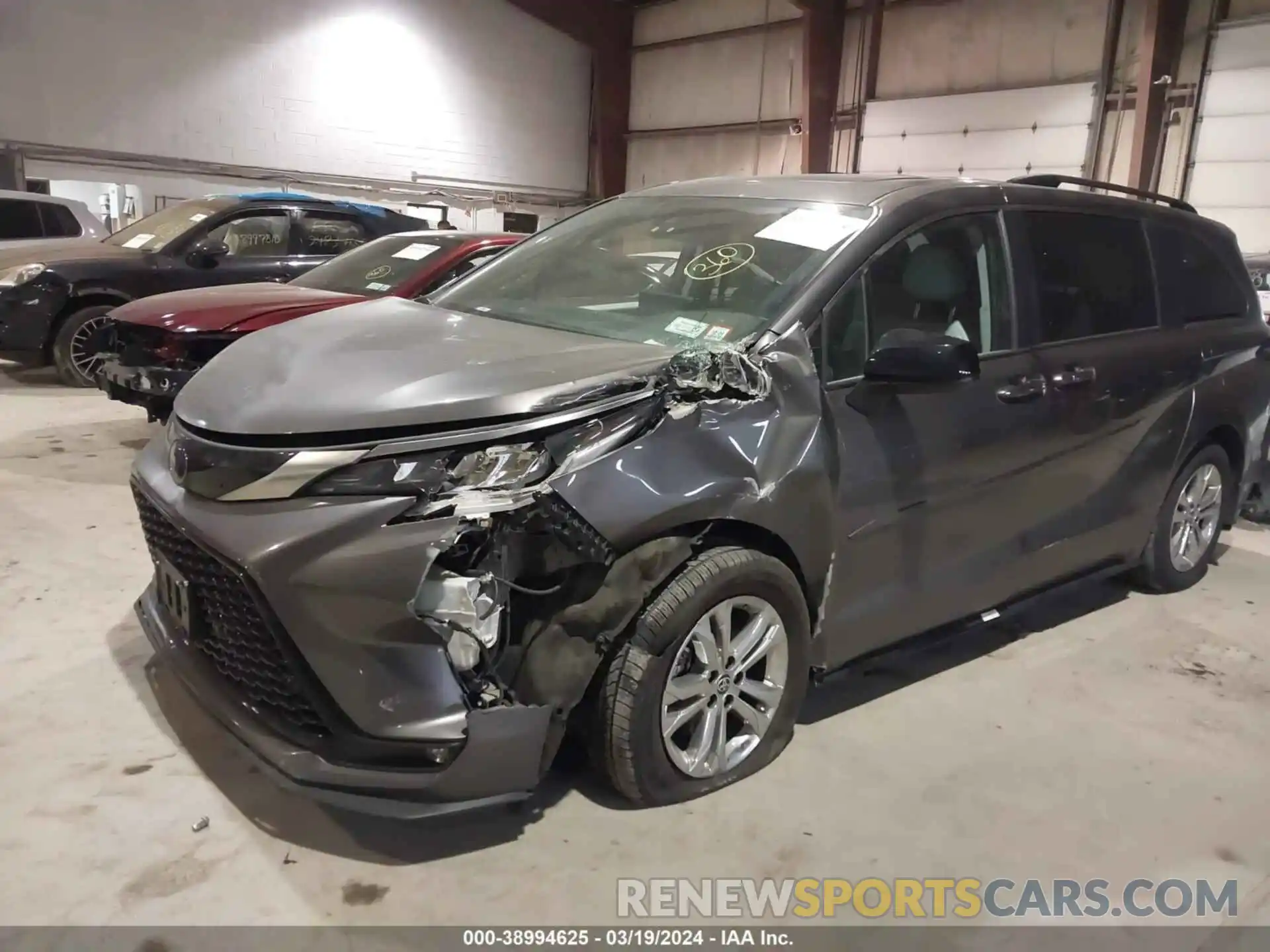 12 Photograph of a damaged car 5TDDSKFC6NS073502 TOYOTA SIENNA 2022