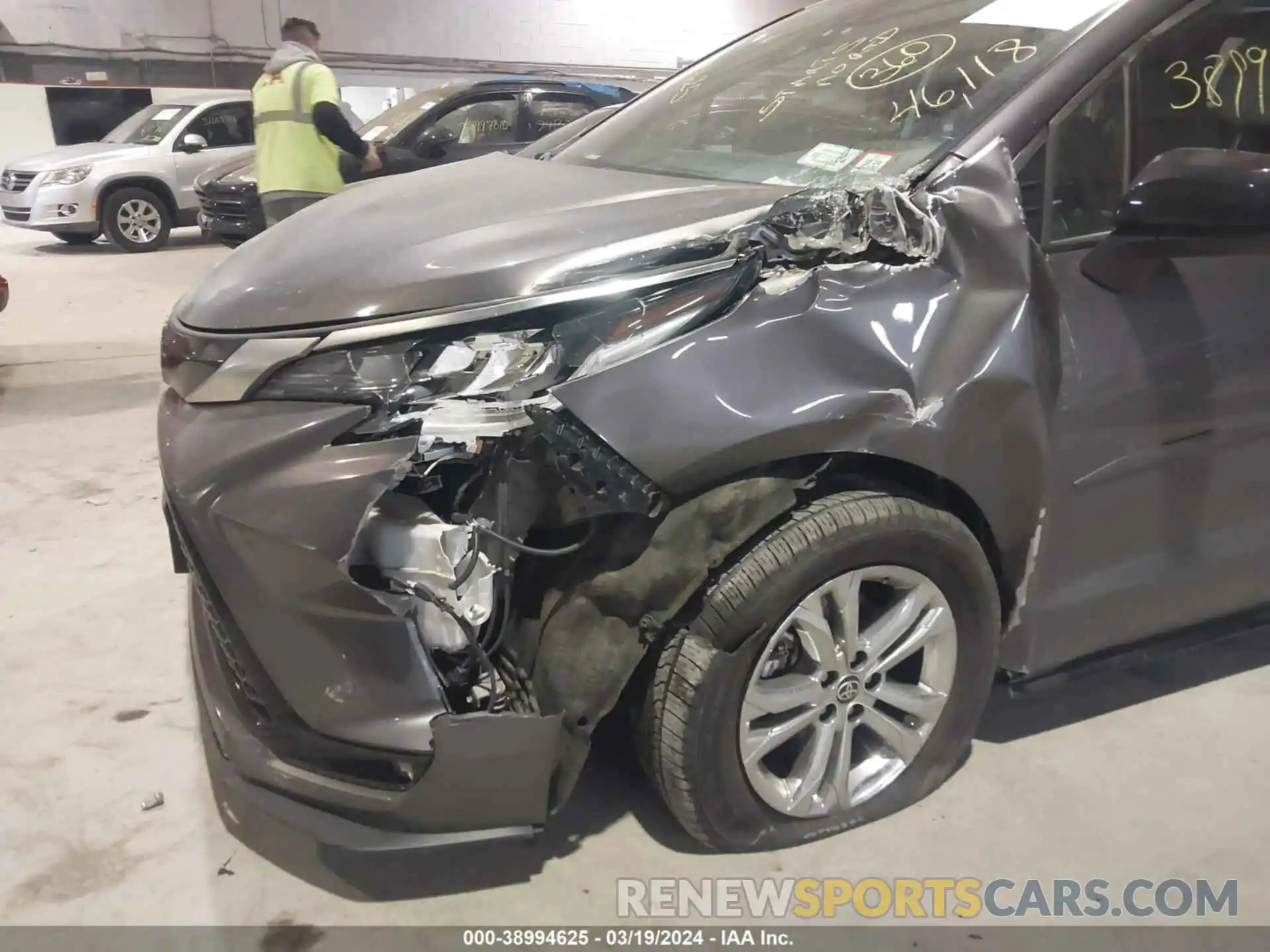 6 Photograph of a damaged car 5TDDSKFC6NS073502 TOYOTA SIENNA 2022