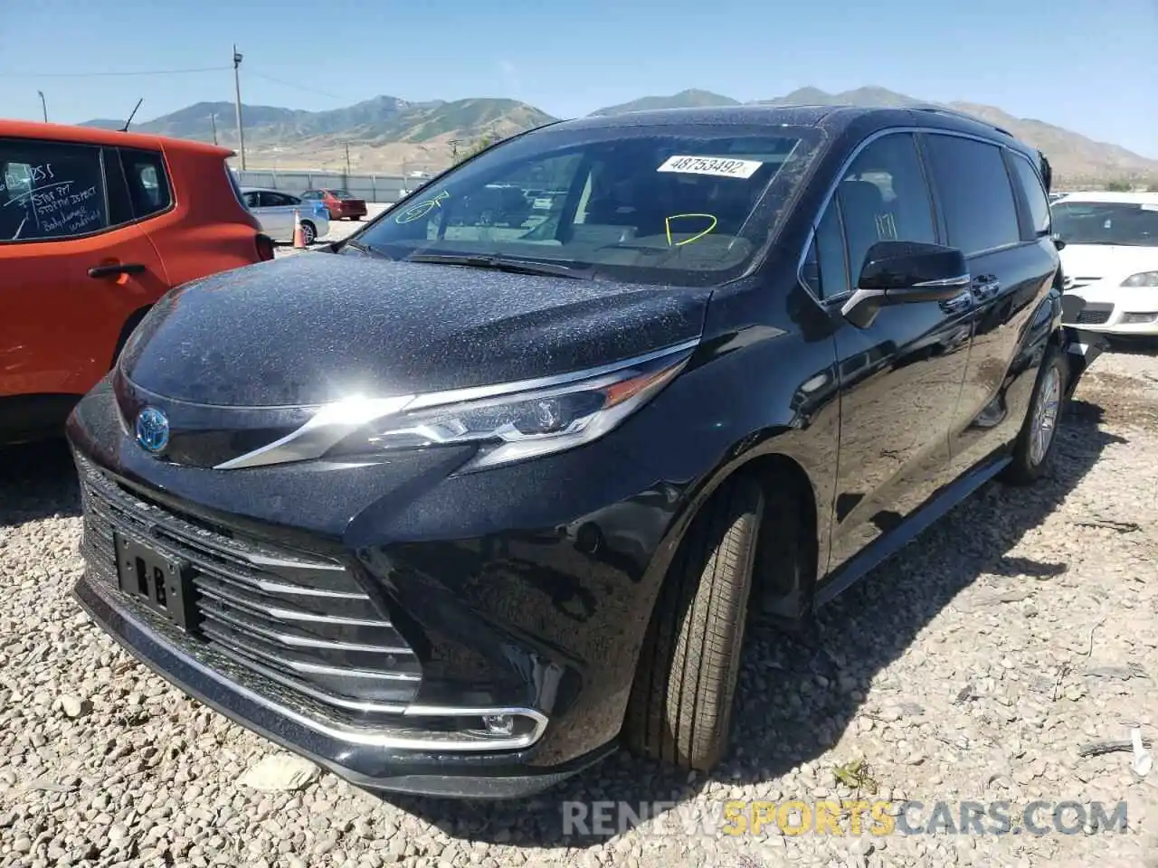 2 Photograph of a damaged car 5TDESKFC3NS050439 TOYOTA SIENNA 2022