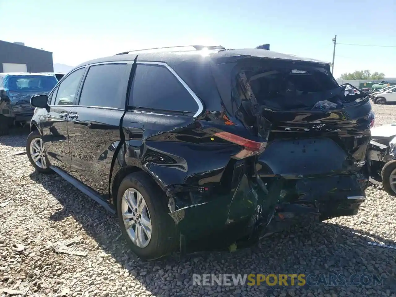 3 Photograph of a damaged car 5TDESKFC3NS050439 TOYOTA SIENNA 2022