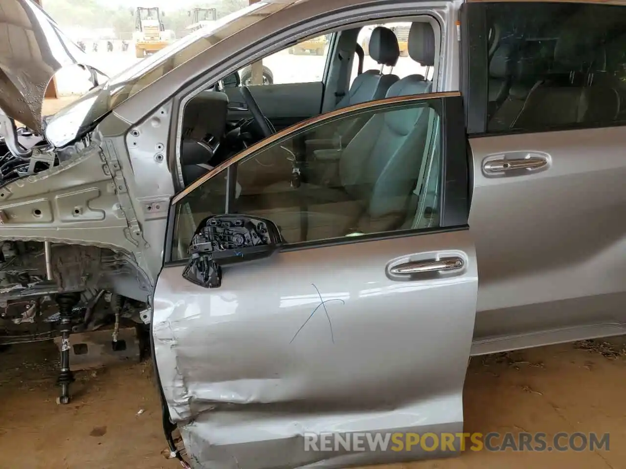 9 Photograph of a damaged car 5TDJRKEC0NS095771 TOYOTA SIENNA 2022