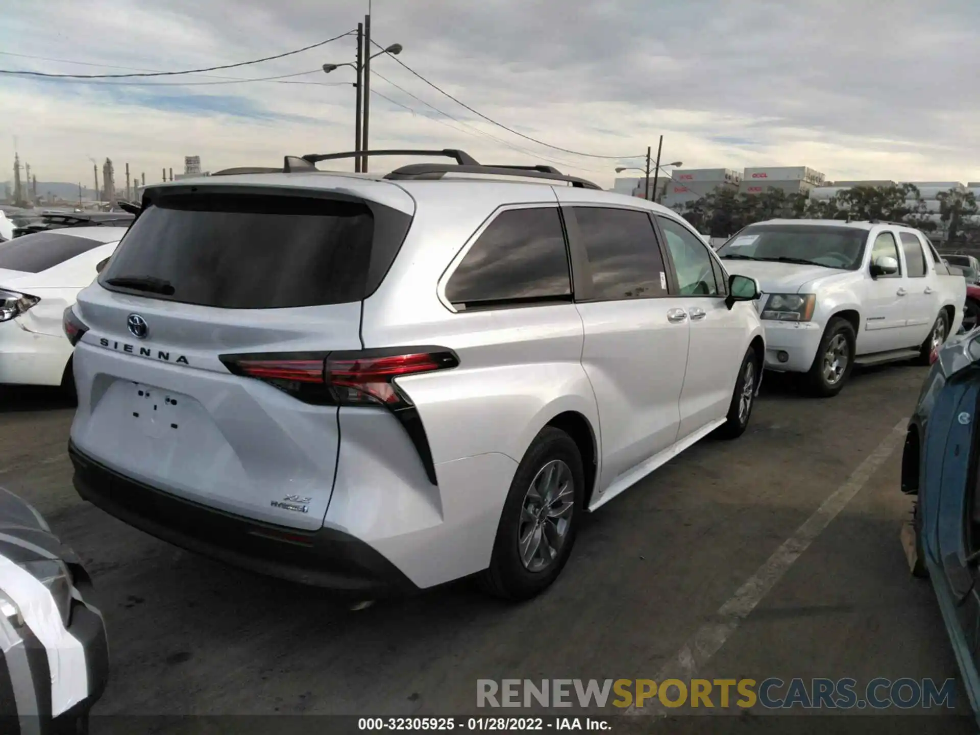 4 Фотография поврежденного автомобиля 5TDJRKEC3NS089513 TOYOTA SIENNA 2022