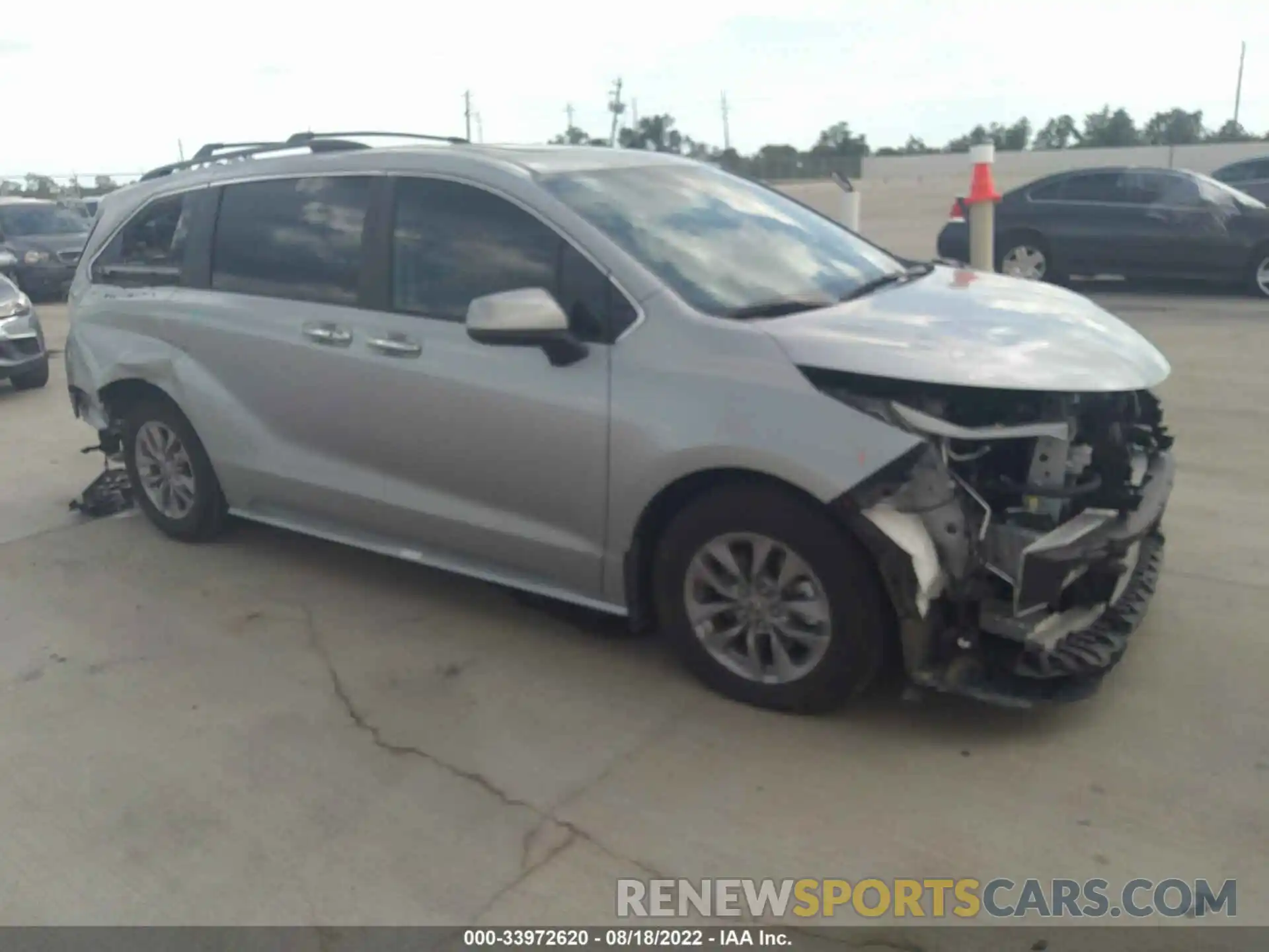 1 Photograph of a damaged car 5TDJRKEC3NS099555 TOYOTA SIENNA 2022