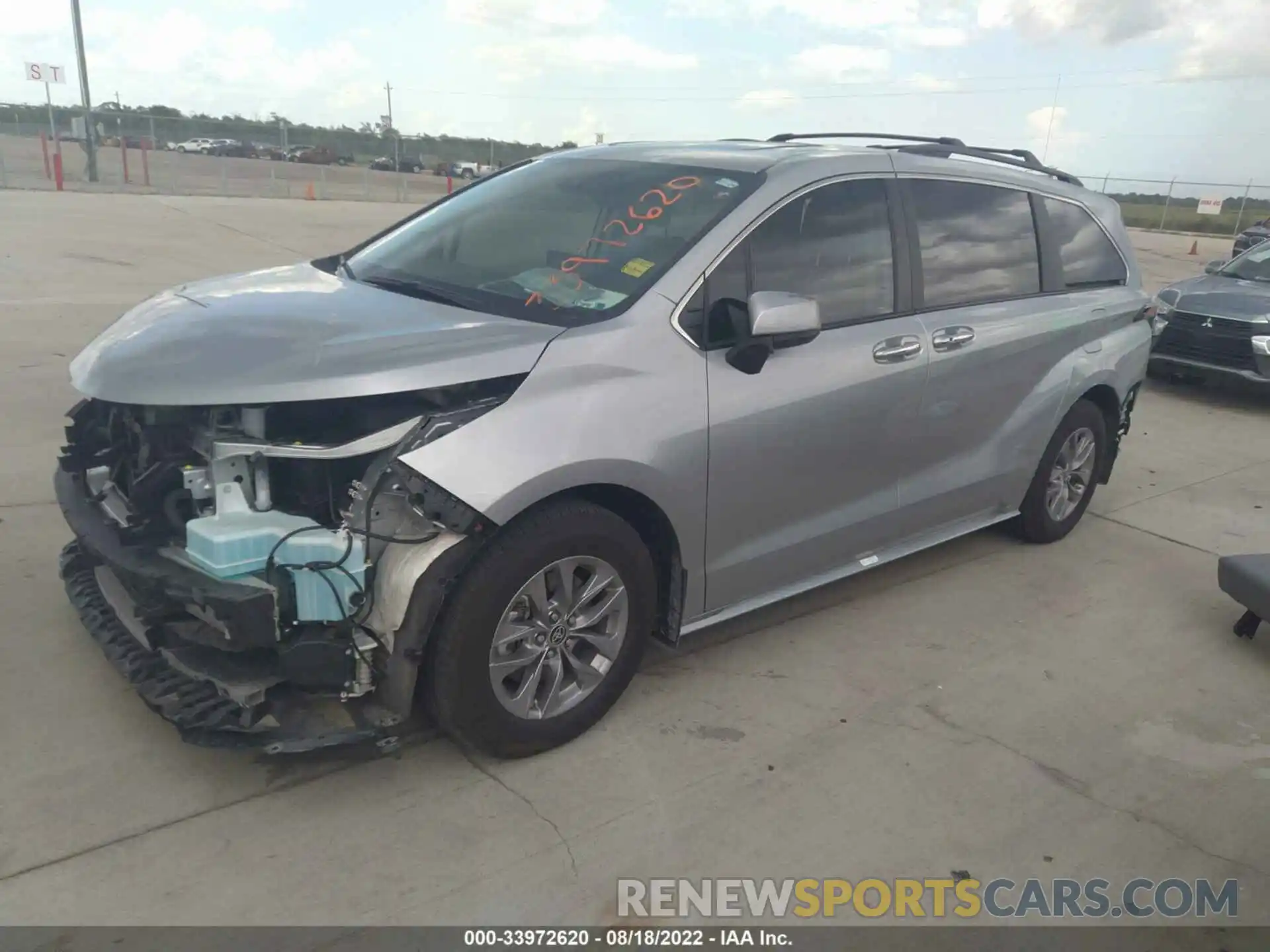 2 Photograph of a damaged car 5TDJRKEC3NS099555 TOYOTA SIENNA 2022