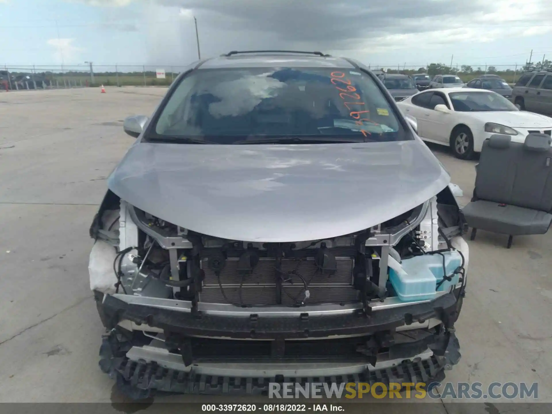 6 Photograph of a damaged car 5TDJRKEC3NS099555 TOYOTA SIENNA 2022