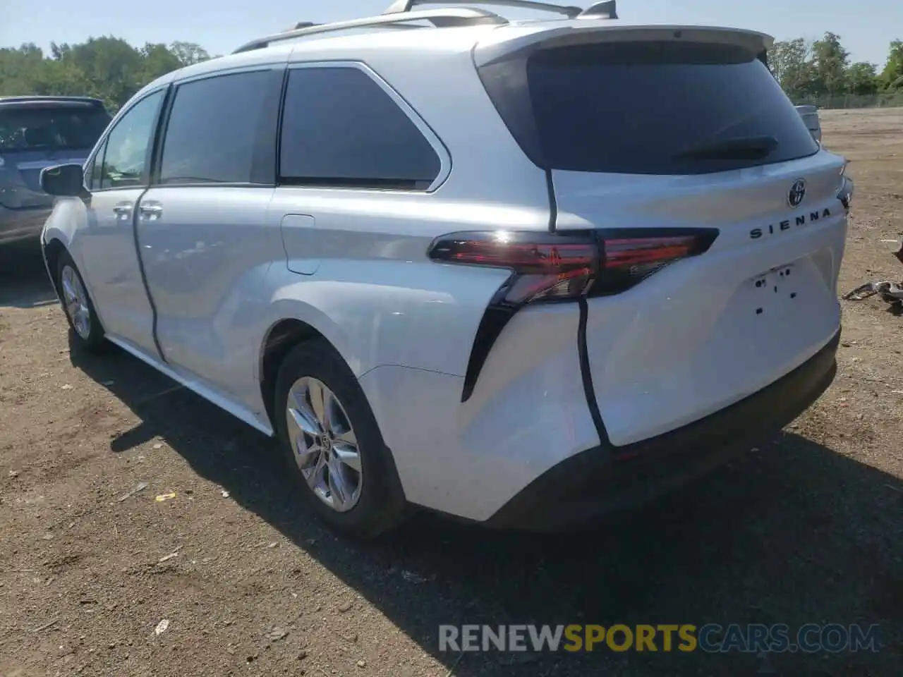 3 Photograph of a damaged car 5TDJRKEC3NS112210 TOYOTA SIENNA 2022