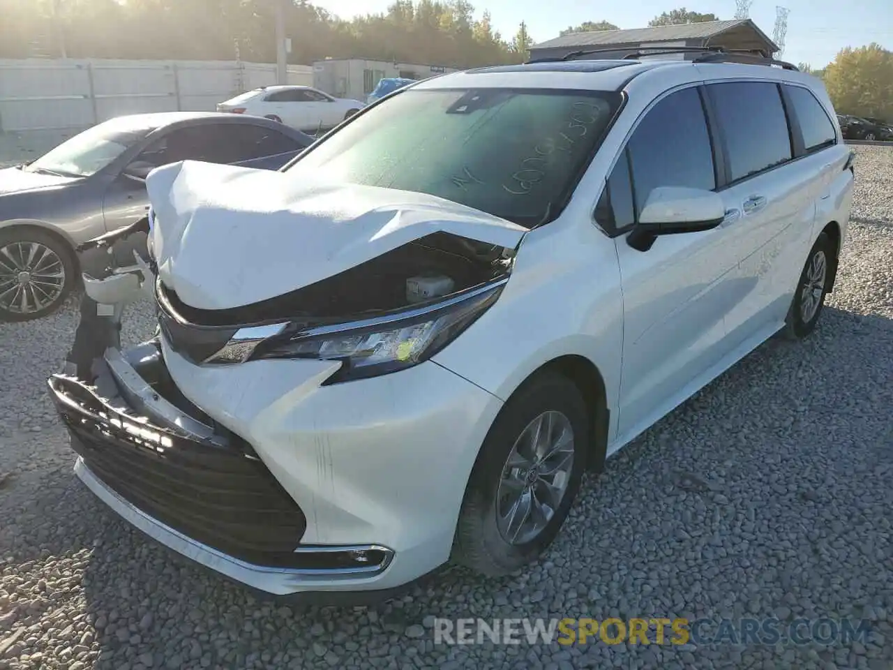 2 Photograph of a damaged car 5TDJRKEC4NS104486 TOYOTA SIENNA 2022