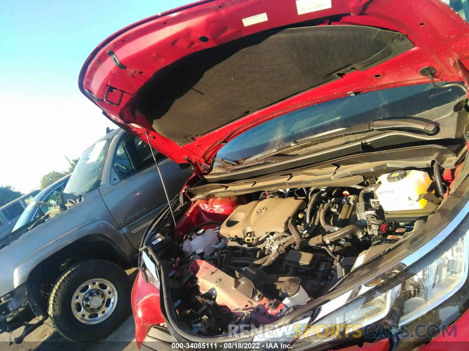 10 Photograph of a damaged car 5TDJRKEC6NS089778 TOYOTA SIENNA 2022