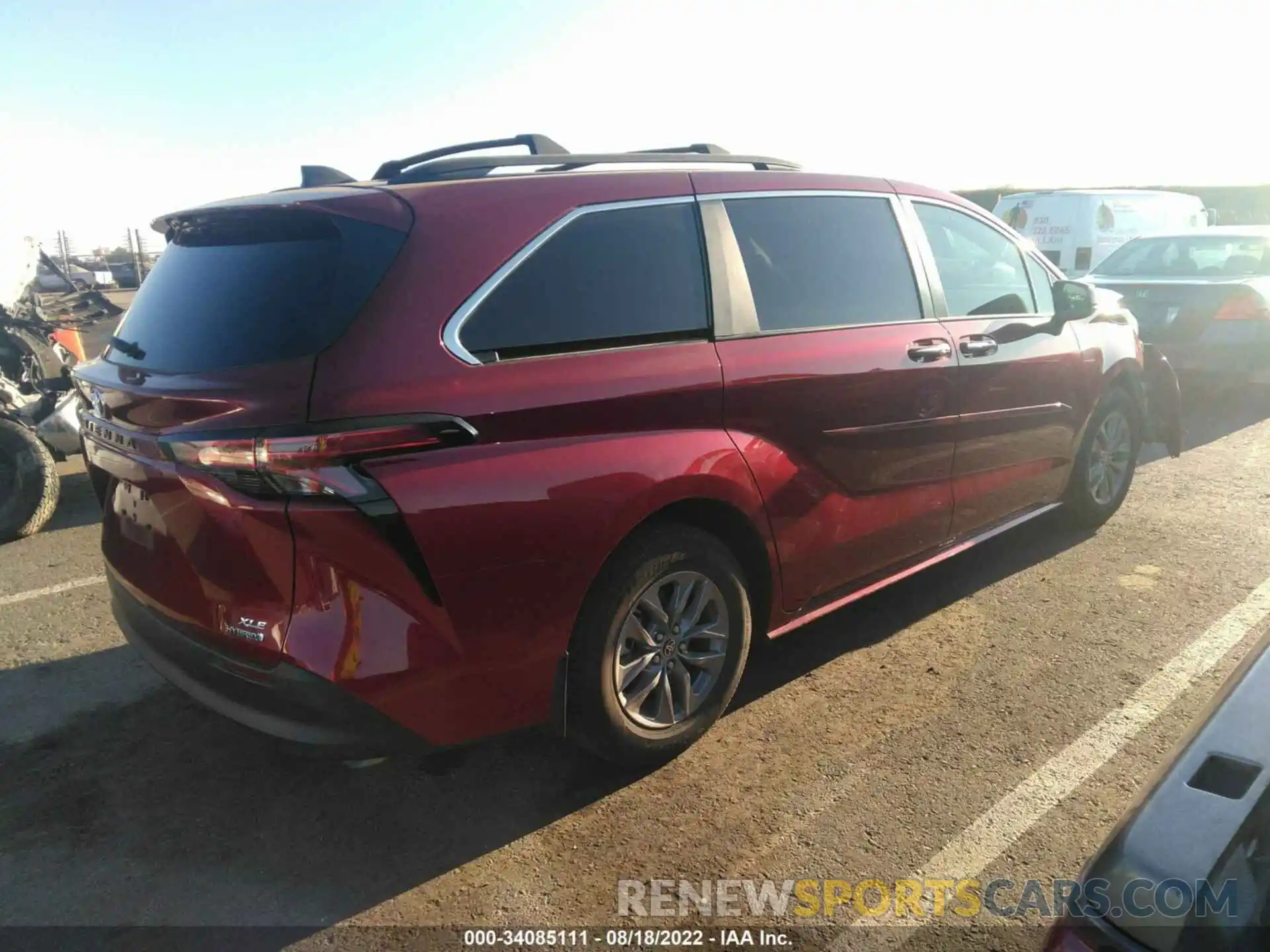 4 Photograph of a damaged car 5TDJRKEC6NS089778 TOYOTA SIENNA 2022