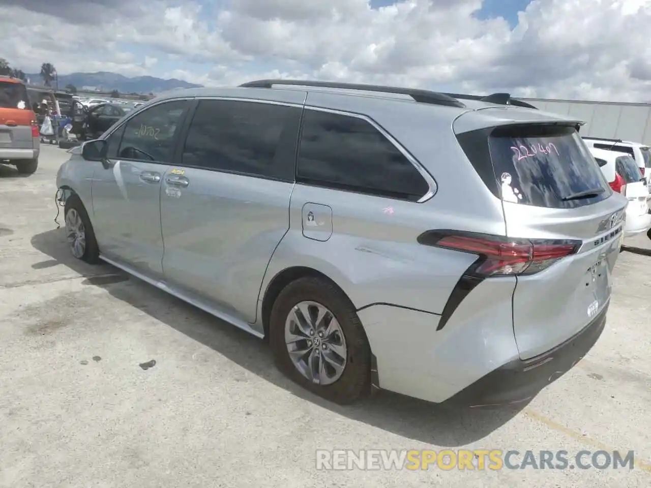 3 Photograph of a damaged car 5TDJRKEC7NS097324 TOYOTA SIENNA 2022