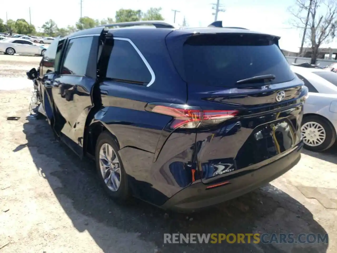 3 Photograph of a damaged car 5TDJRKEC7NS103591 TOYOTA SIENNA 2022