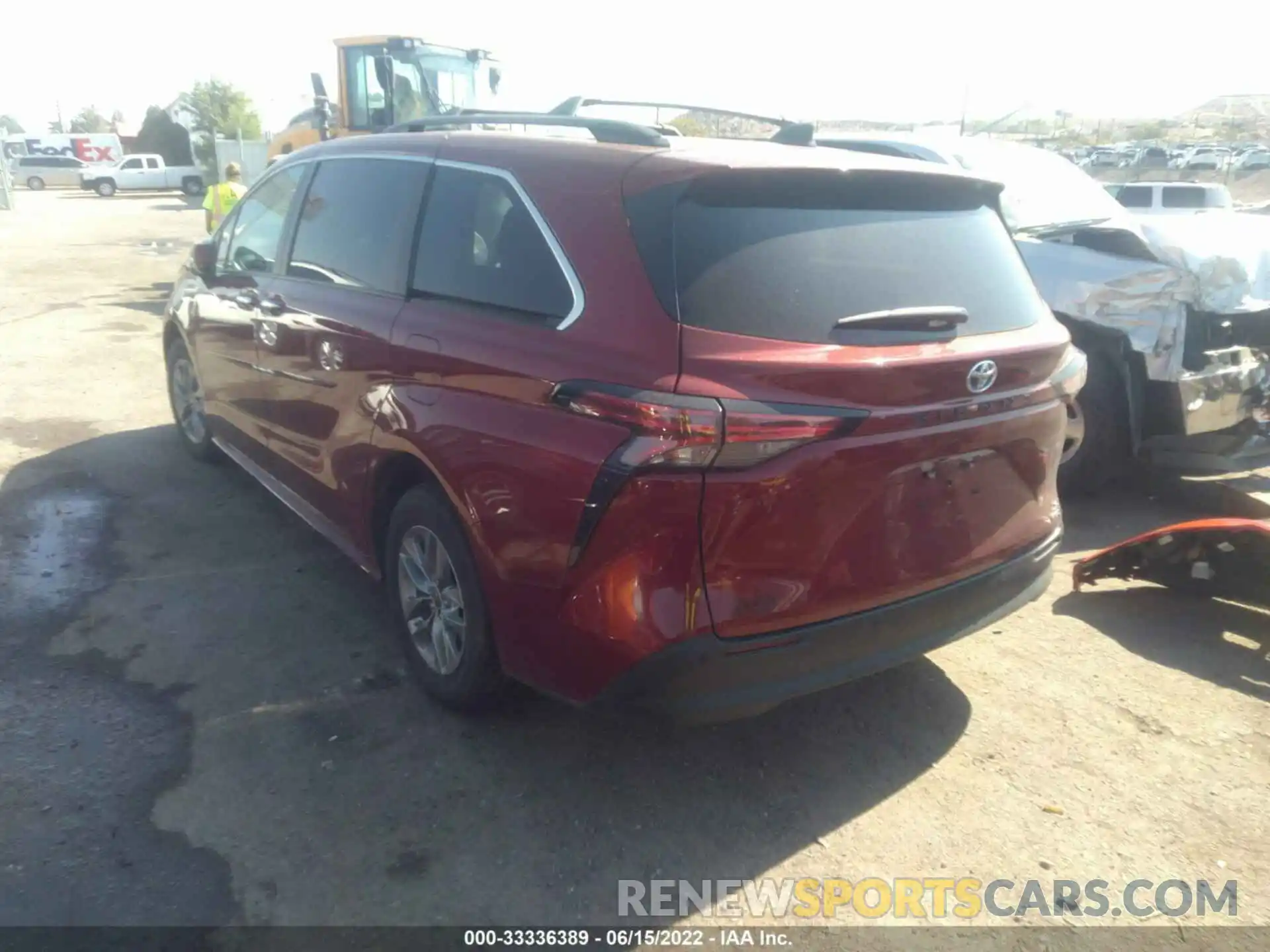 3 Photograph of a damaged car 5TDJRKEC9NS095185 TOYOTA SIENNA 2022