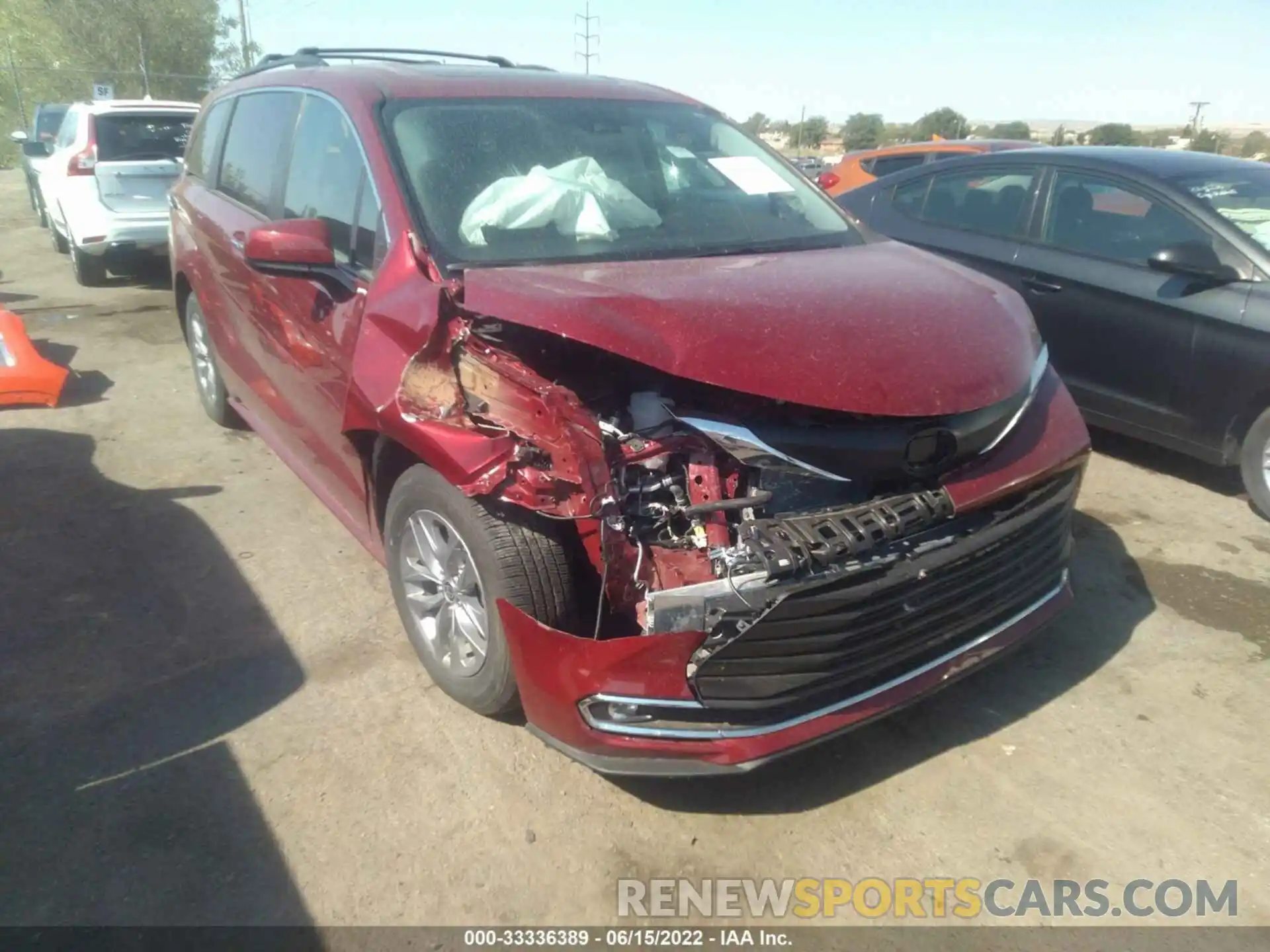 6 Photograph of a damaged car 5TDJRKEC9NS095185 TOYOTA SIENNA 2022