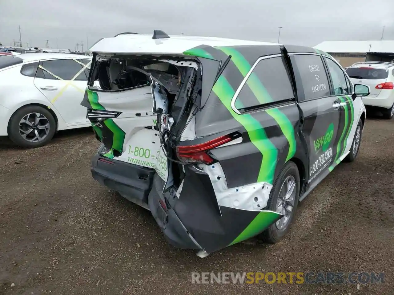 4 Photograph of a damaged car 5TDKRKEC0NS092583 TOYOTA SIENNA 2022