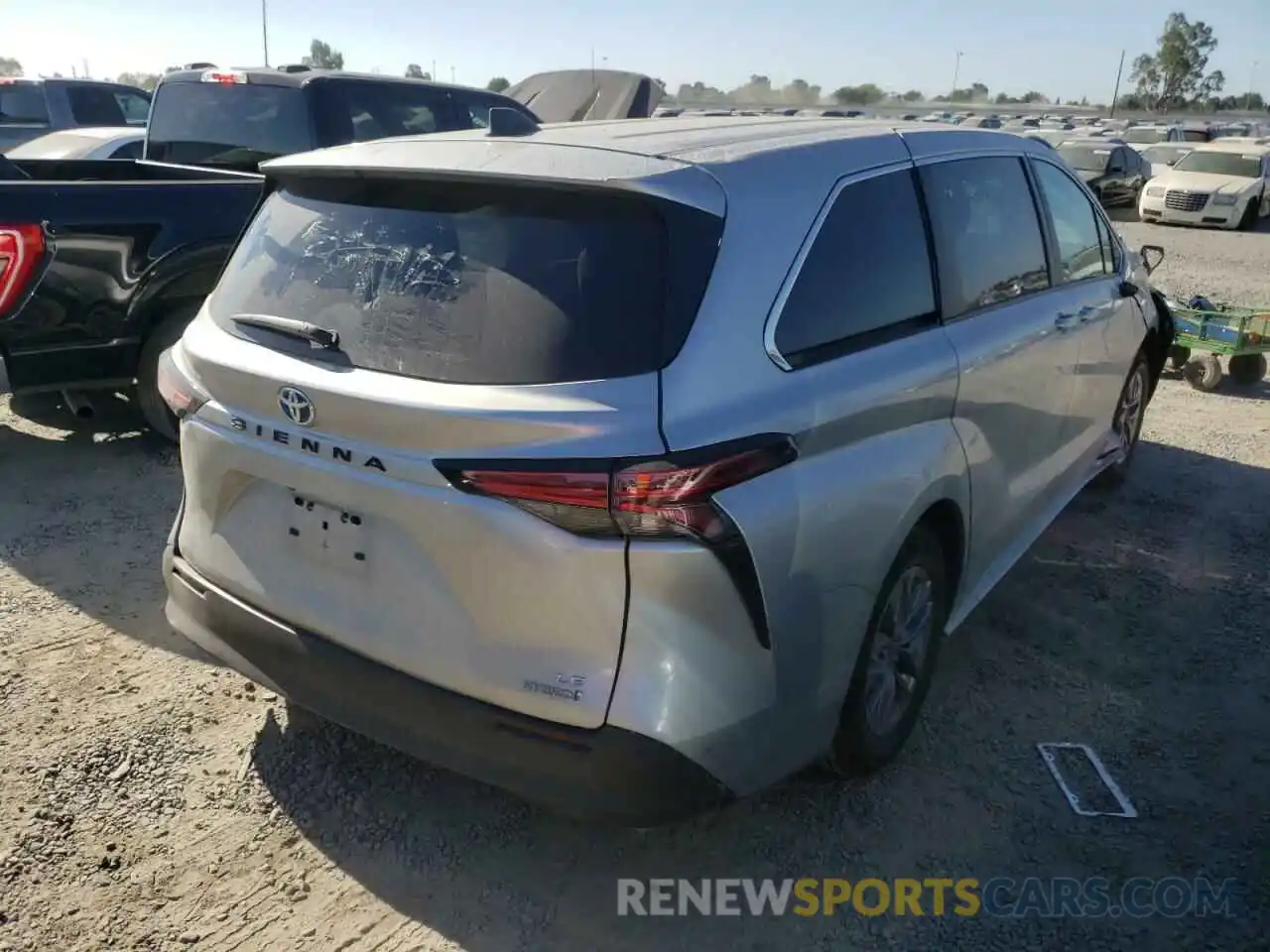 4 Photograph of a damaged car 5TDKRKEC0NS100858 TOYOTA SIENNA 2022