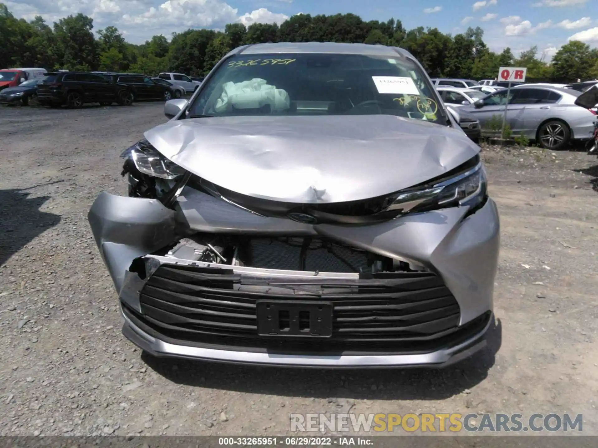 6 Photograph of a damaged car 5TDKRKEC0NS103887 TOYOTA SIENNA 2022