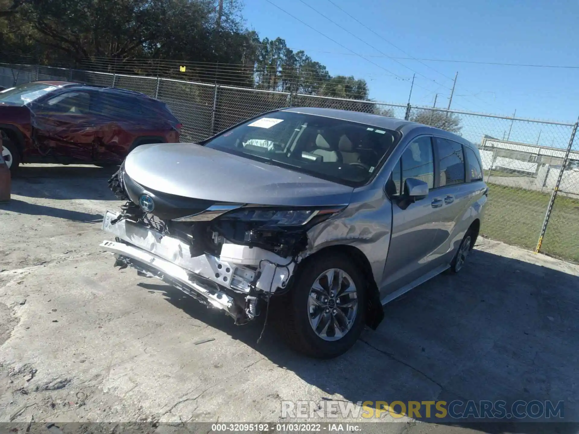 2 Photograph of a damaged car 5TDKRKEC1NS081673 TOYOTA SIENNA 2022