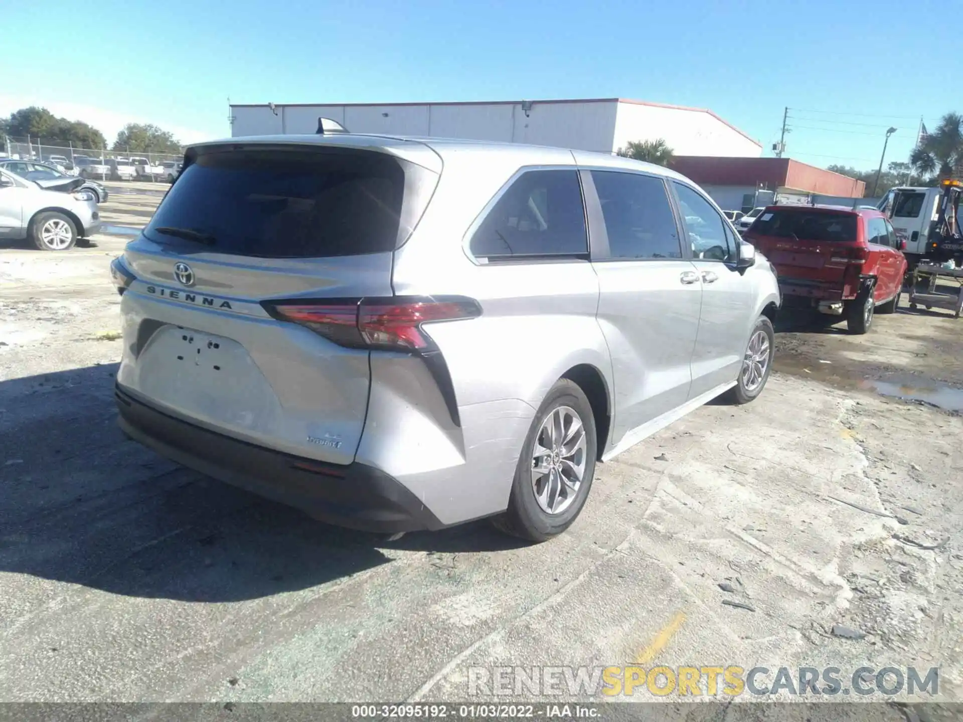 4 Фотография поврежденного автомобиля 5TDKRKEC1NS081673 TOYOTA SIENNA 2022