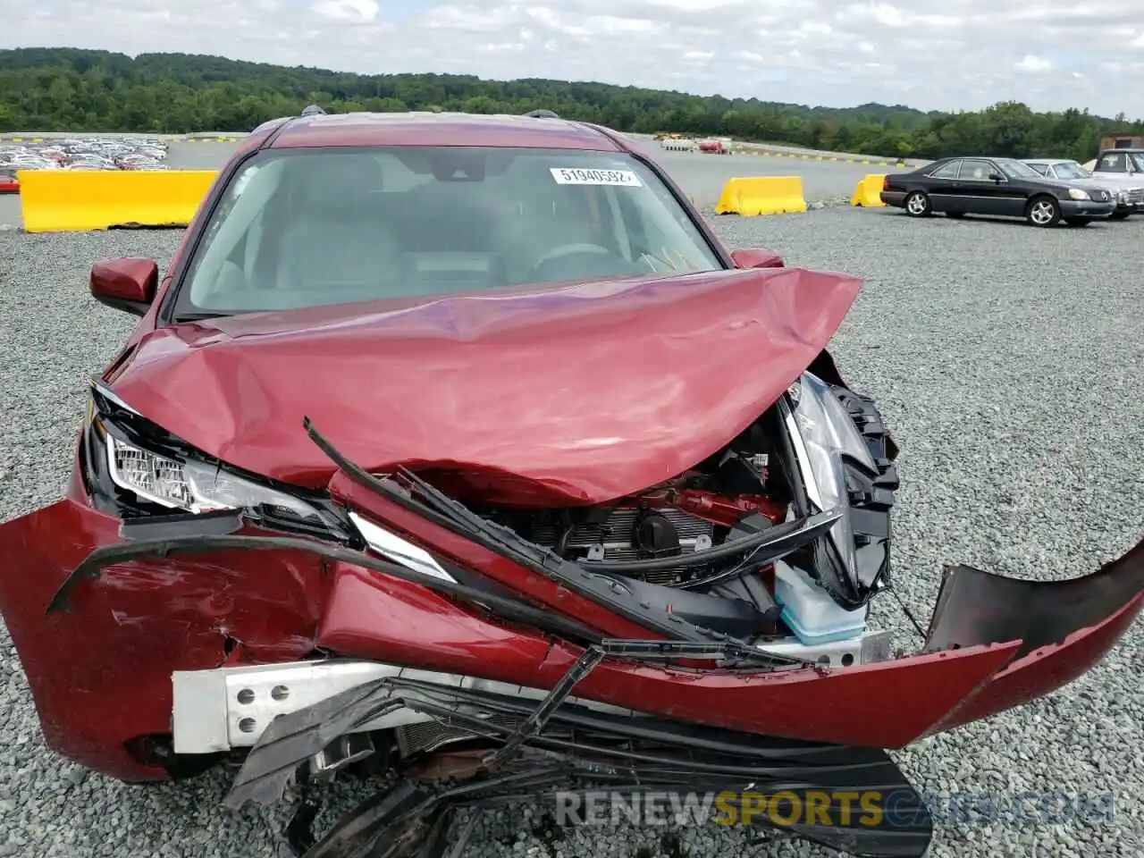 9 Photograph of a damaged car 5TDKRKEC1NS098179 TOYOTA SIENNA 2022