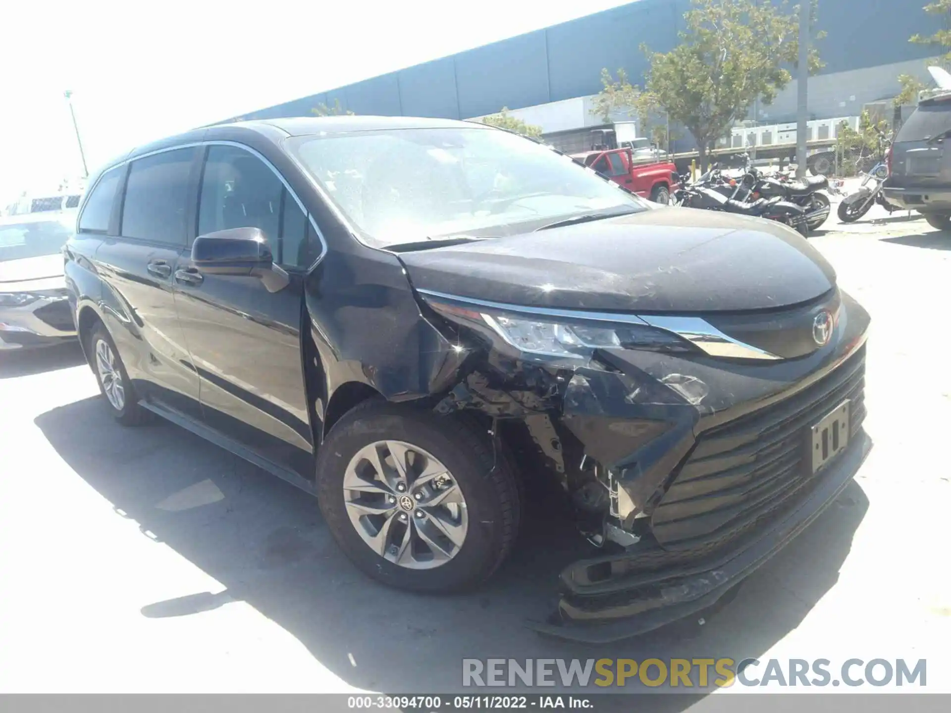 1 Photograph of a damaged car 5TDKRKEC1NS107267 TOYOTA SIENNA 2022