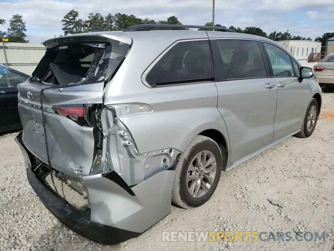 4 Photograph of a damaged car 5TDKRKEC2NS103972 TOYOTA SIENNA 2022