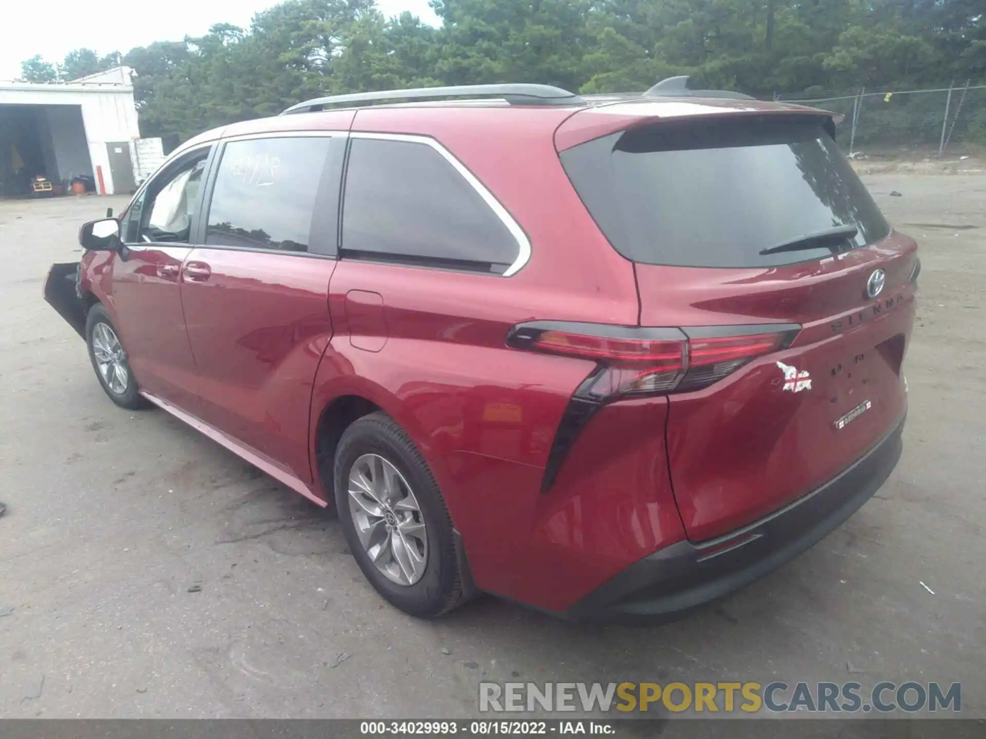 3 Photograph of a damaged car 5TDKRKEC3NS077785 TOYOTA SIENNA 2022